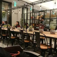 La maison JOUVAUD KITTE名古屋店