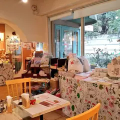ことりカフェ表参道