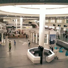 プルコヴォ空港