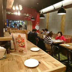 isogami 餃子バル tomako