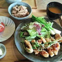 KiKi カフェ＋器