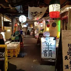 肉喰ホルモン すすむ