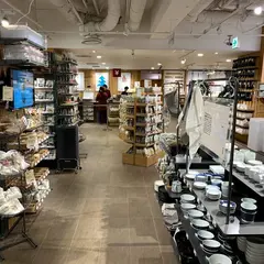ユニクロ ミーナ天神店