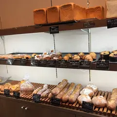 クーネルベーカリー （KUNERU bakery）