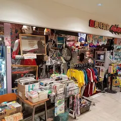 アダムスキー