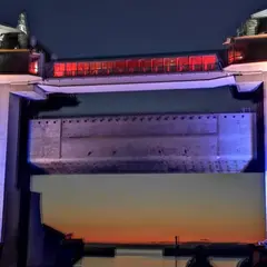 沼津港大型展望水門びゅうお