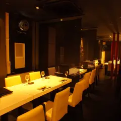 溶岩焼肉ダイニング bonbori 新宿店