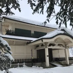 上杉神社稽照殿