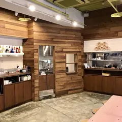 はちの巣カフェ 岐阜店