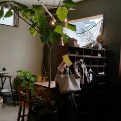 TREE CAFE