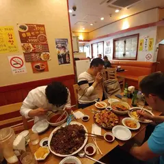 新宿飯店