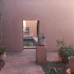 カスバー エイット モウサー