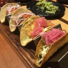 ラス ドス カラス