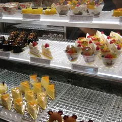ポアール帝塚山本店