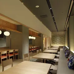 菜な