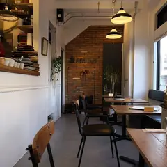 PIECE CAFE