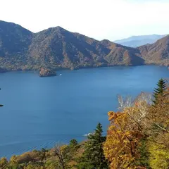 男体山