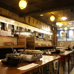 大衆和牛酒場“コンロ家”～霜降り和牛鍋と神戸牛ホルモン鉄板焼～代々木店