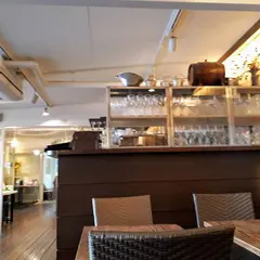カナル　カフェ
