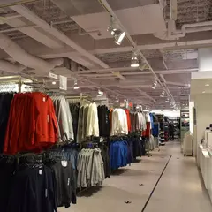 ジーユー 心斎橋店｜ＧＵ