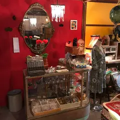 ticta 昭和レトロ家具、古道具、ハンドメイド 雑貨 、カフェ
