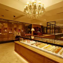 パティスリー モンテローザ横浜本店