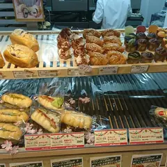 メロン・ド・パーネ 大宮店 (グンイチパン㈱)