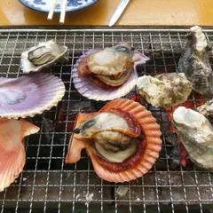 マルモ水産 海上かき小屋