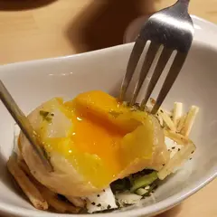 ハチマル蒲鉾