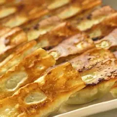 神戸餃子 樂(らく) 神田店