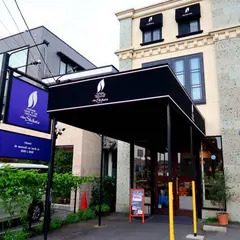 シェ・シバタ 本店