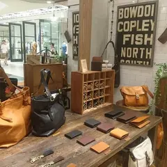 SLOW authentic goods store 新宿店
