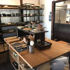 食のセレクトショップ&カフェ テマヒマ