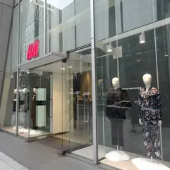 H&M