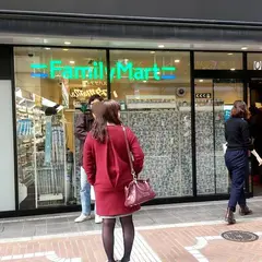 ファミリーマート ツタヤブックアパートメント店
