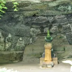 明月院 やぐら