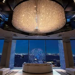 横浜モノリス