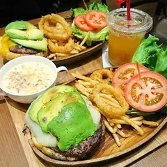クア・アイナ ルクア大阪店｜KUA`AINA