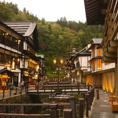 銀山温泉