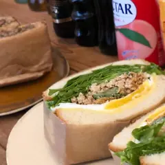 サンドイッチ クラブ （sandwich club）