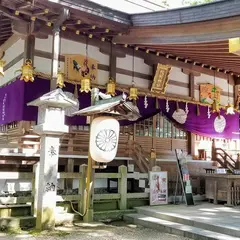 枚岡神社