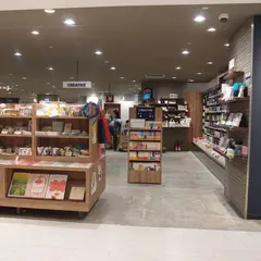 Carlova360 NAGOYA Book&Cafe by LIBRO