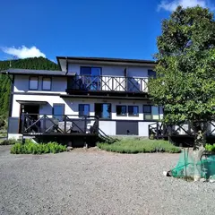 湯布院塚原高原 絶景の宿 恵里菜 KUMAGAI BOKUJO（熊谷牧場）