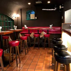 Italian Bar PIENO villa