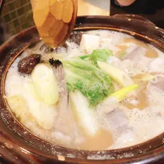 八吉新宿西口店