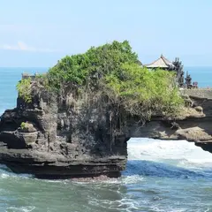 タナロット寺院（Tanah Lot Temple）