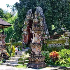 Gunung Kawi（グヌン・カウィ）