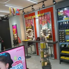 CLIO 明洞站店 PERIPERA MyeongDong station 클리오 명동 명동역점