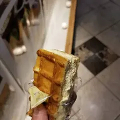 マネケン阪急三番街店