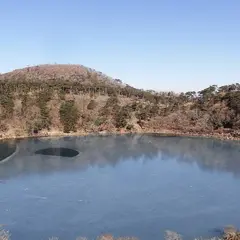不動池